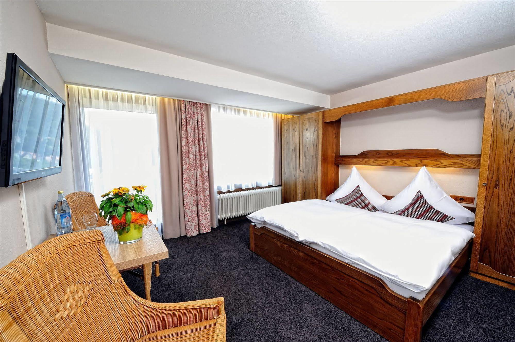Hotel Am Bad-Wald Bad Liebenzell Extérieur photo