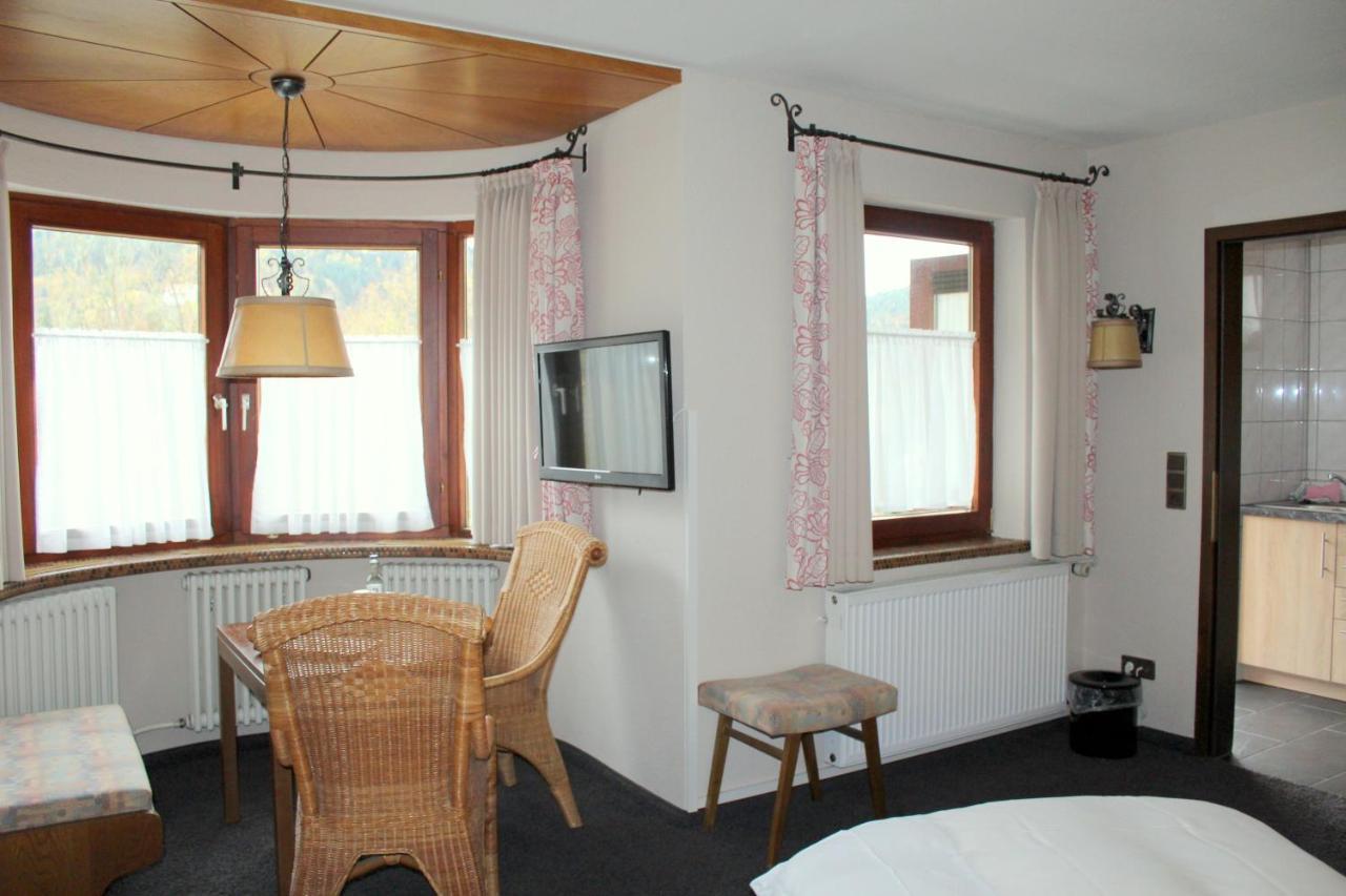 Hotel Am Bad-Wald Bad Liebenzell Extérieur photo